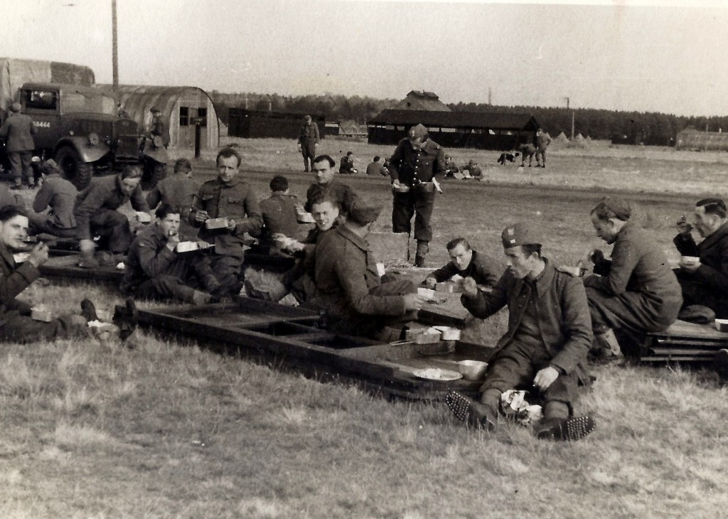 Polish soldiers including Jan Tomasik photographed at Barry Buddon camp near Carnoustie in October 1940